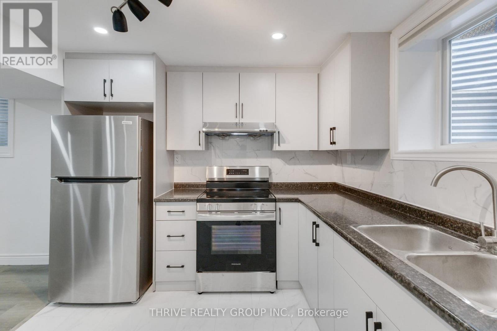 Lower - 2043 Cedarpark Drive, London North, Ontario  N5X 0N2 - Photo 4 - X13215742