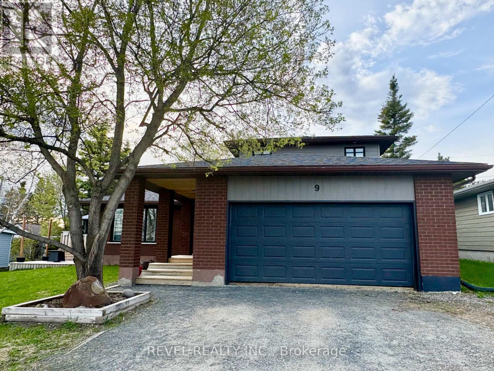 9 Cree Road, Cochrane, Ontario  P0L 1C0 - Photo 2 - T13215796