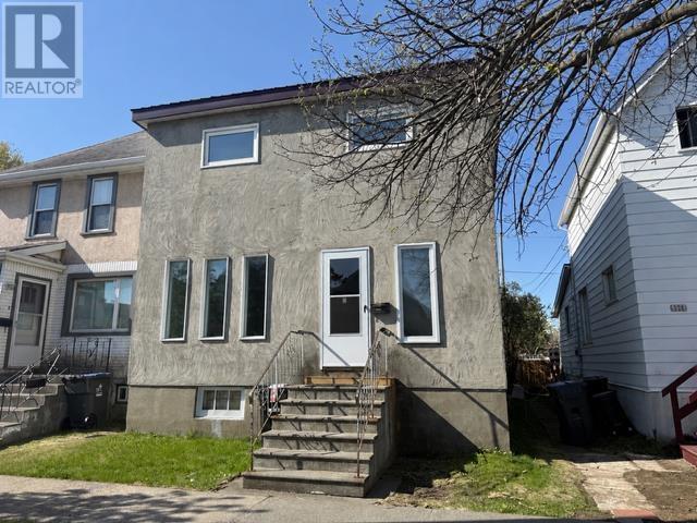 326 Ogden St, Thunder Bay, Ontario  P7C 2N3 - Photo 1 - TB2601251