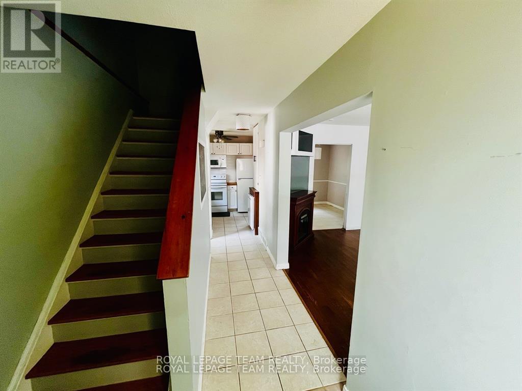 183 Mcelroy Drive, Ottawa, Ontario K2L 1X7 - Photo 3 - X13215536