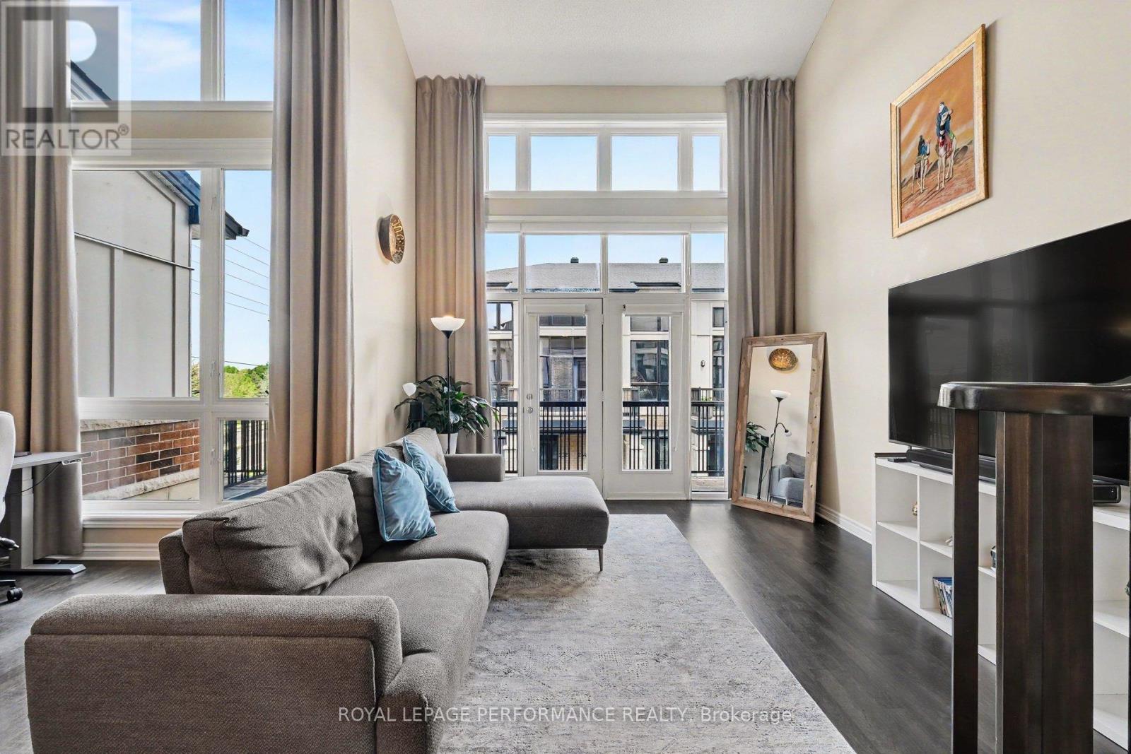 220 Pembina Private, Ottawa, Ontario K4M 0G7 - Photo 2 - X13215672