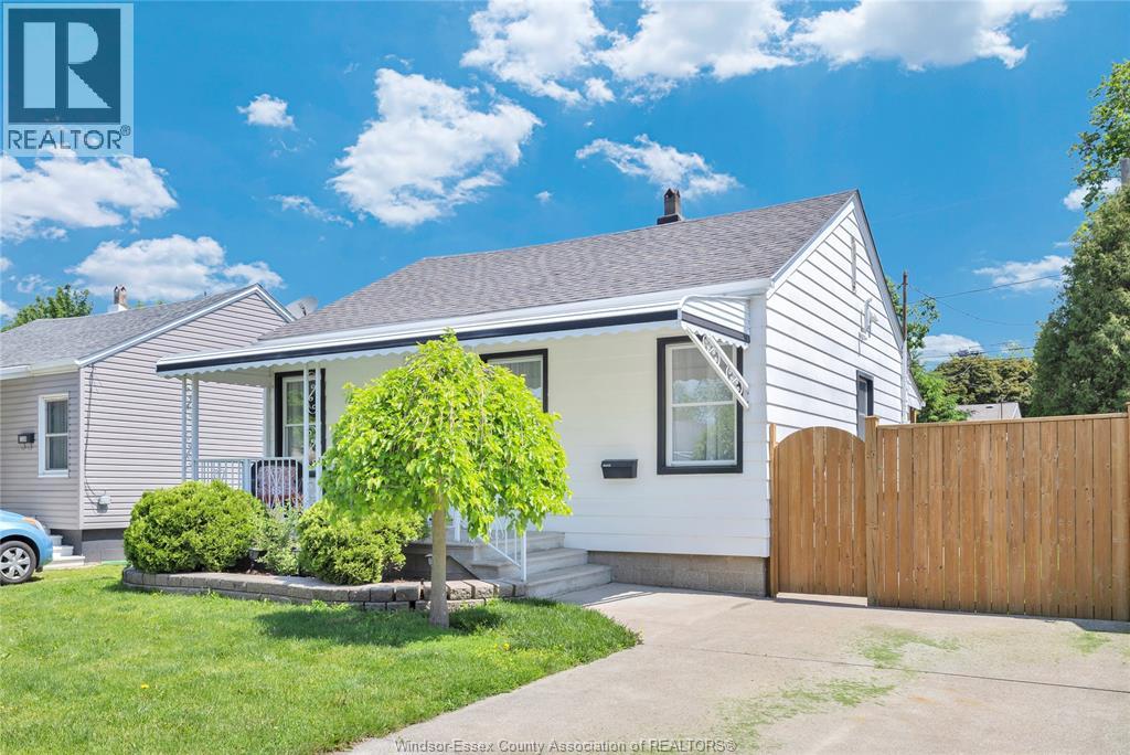 2362 Forest, Windsor, Ontario  N8W 2G8 - Photo 4 - 26012549