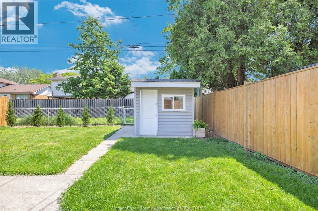 2362 Forest, Windsor, Ontario  N8W 2G8 - Photo 30 - 26012549