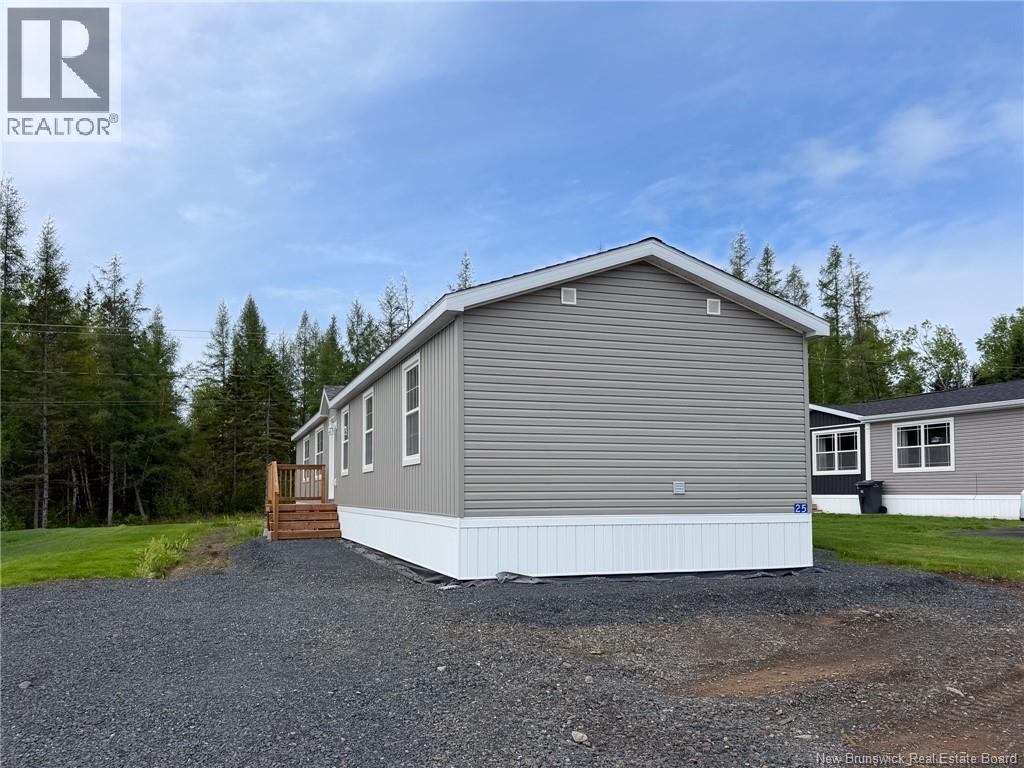 25 Luanne Drive, Waasis, New Brunswick  E3B 9E5 - Photo 23 - NB139237