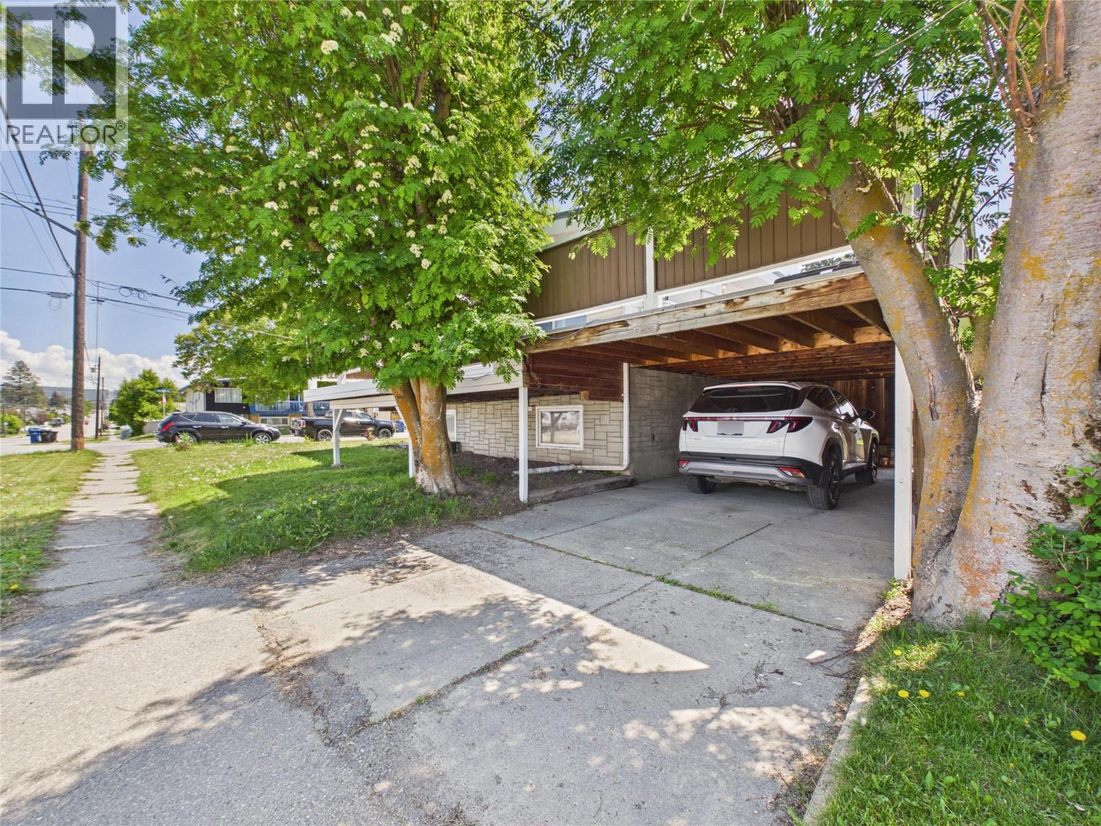301 4th Avenue S, Cranbrook, British Columbia V1C 2E6 - Photo 26 - 10389285