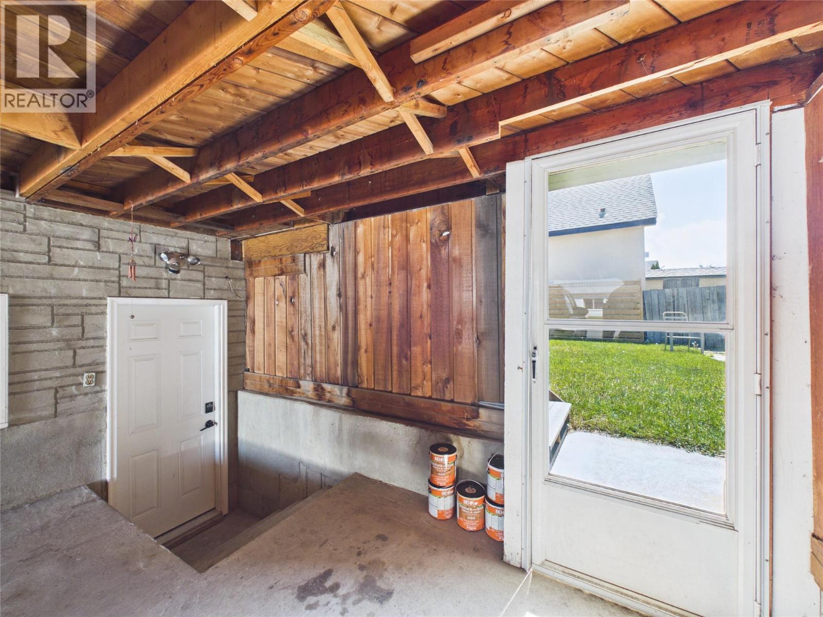 301 4th Avenue S, Cranbrook, British Columbia V1C 2E6 - Photo 27 - 10389285
