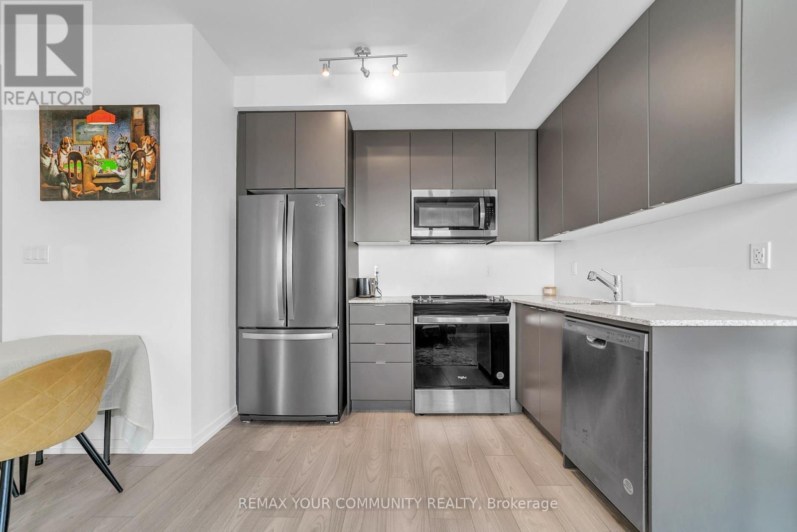 191 - 2-20 Lytham Green Circle, Newmarket, Ontario  L3Y 0H3 - Photo 5 - N12852390