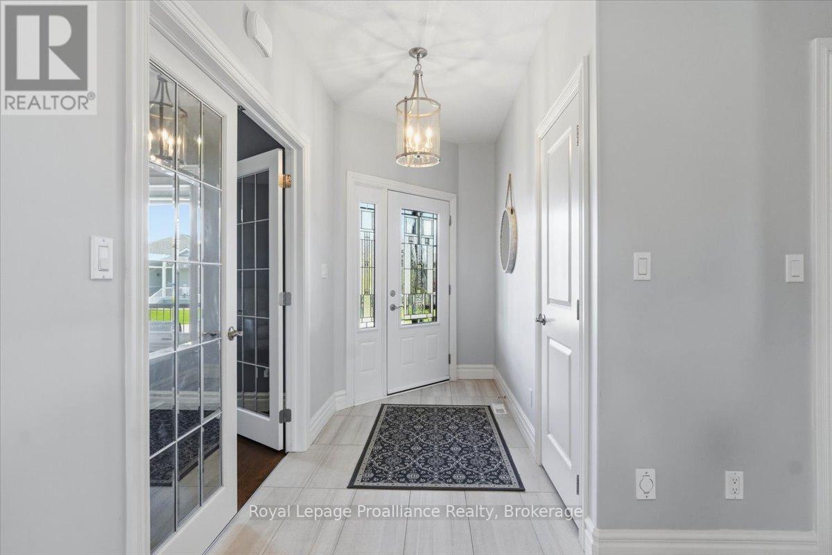 8 Dorchester Drive, Prince Edward County, Ontario  K0K 3L0 - Photo 11 - X13215730
