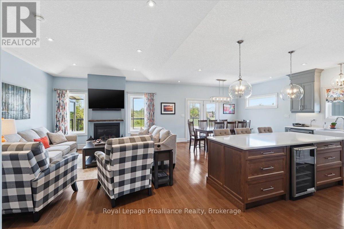8 Dorchester Drive, Prince Edward County, Ontario  K0K 3L0 - Photo 16 - X13215730