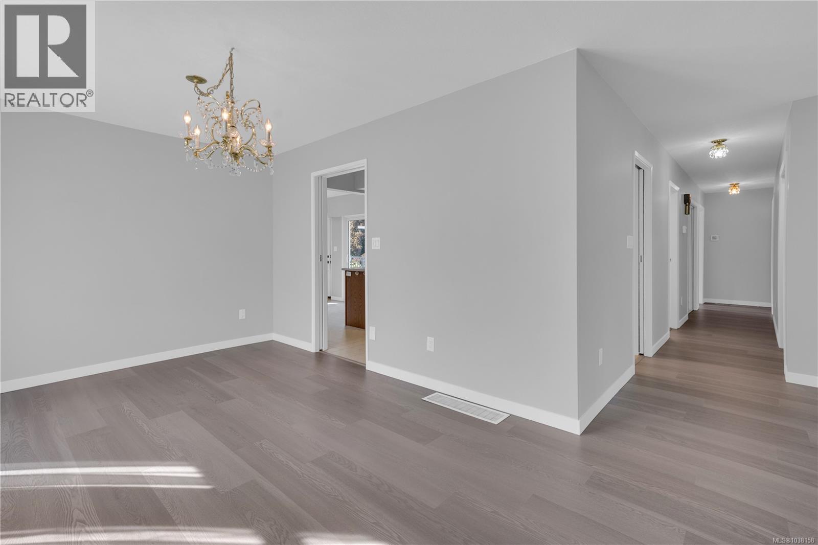 916 Rankin Rd, Esquimalt, British Columbia  V9A 6V6 - Photo 27 - 1038158
