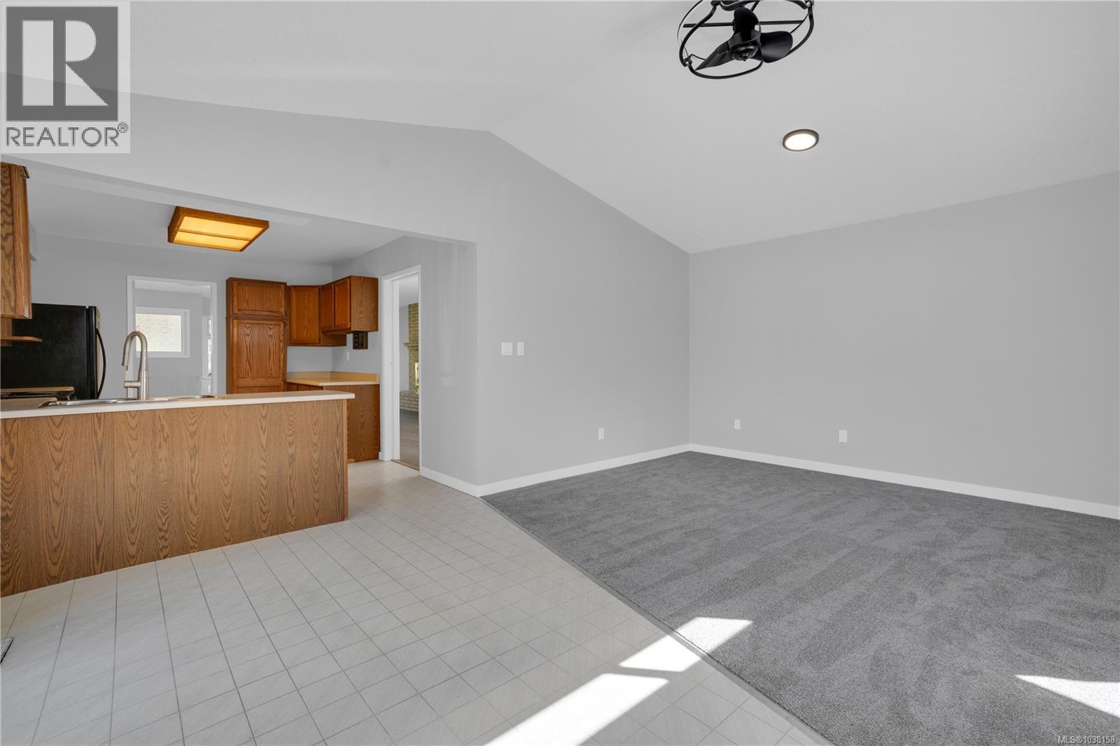 916 Rankin Rd, Esquimalt, British Columbia  V9A 6V6 - Photo 30 - 1038158