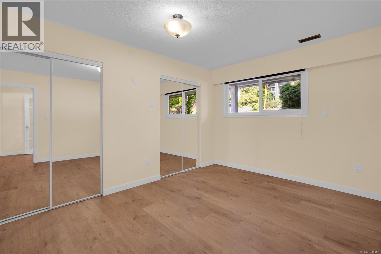 916 Rankin Rd, Esquimalt, British Columbia  V9A 6V6 - Photo 37 - 1038158
