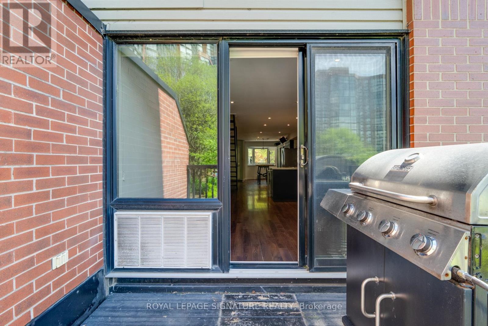 598 Wellington Street W, Toronto, Ontario  M5V 2X5 - Photo 6 - C13215704