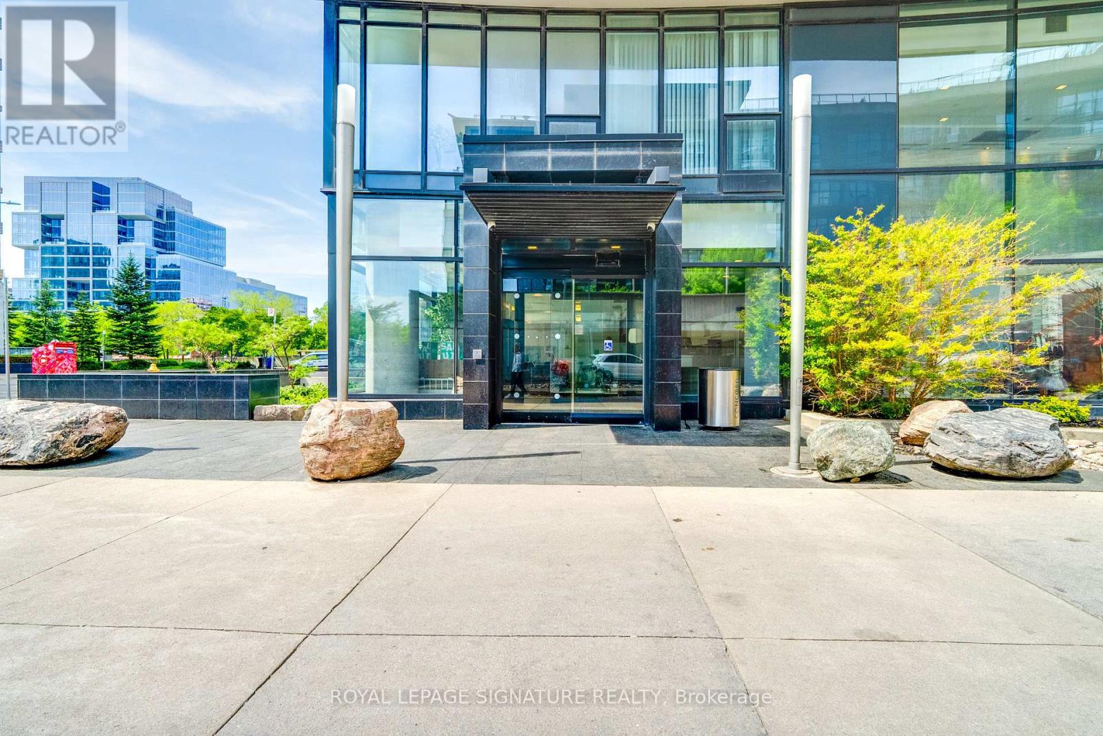 2701 - 25 Capreol Court, Toronto, Ontario  M5V 3Z7 - Photo 12 - C13215734
