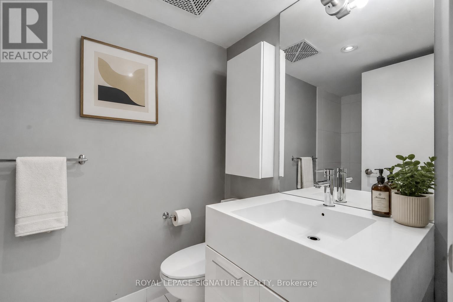 2701 - 25 Capreol Court, Toronto, Ontario  M5V 3Z7 - Photo 5 - C13215734