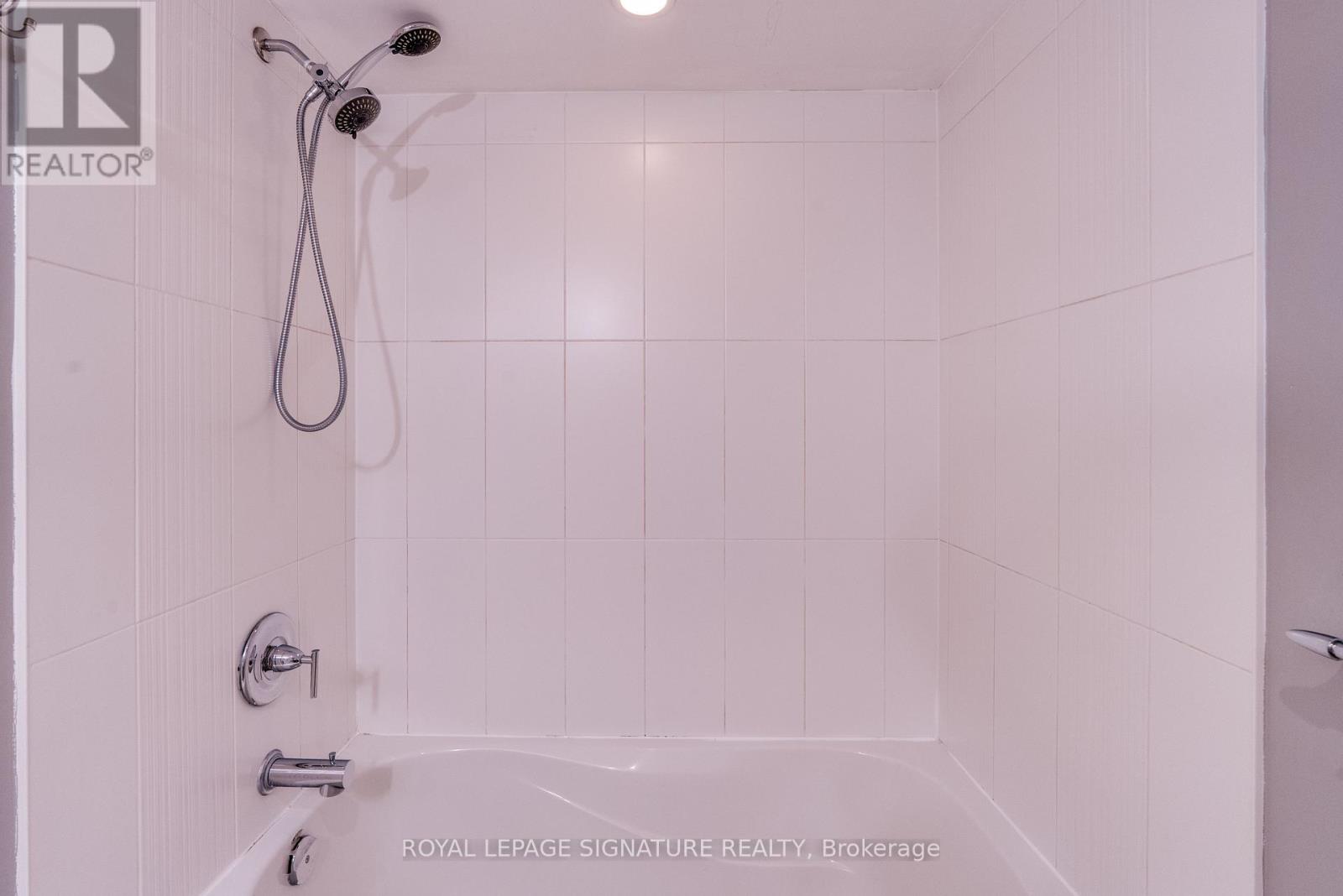 2701 - 25 Capreol Court, Toronto, Ontario  M5V 3Z7 - Photo 6 - C13215734