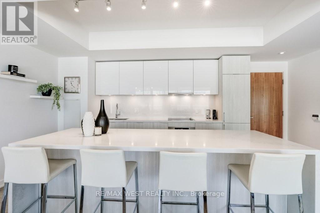 1006 - 15 Queens Quay E, Toronto, Ontario  M5E 0C5 - Photo 11 - C13215816