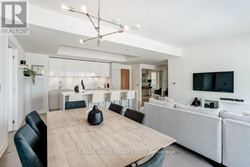 1006 - 15 Queens Quay E, Toronto, Ontario  M5E 0C5 - Photo 13 - C13215816