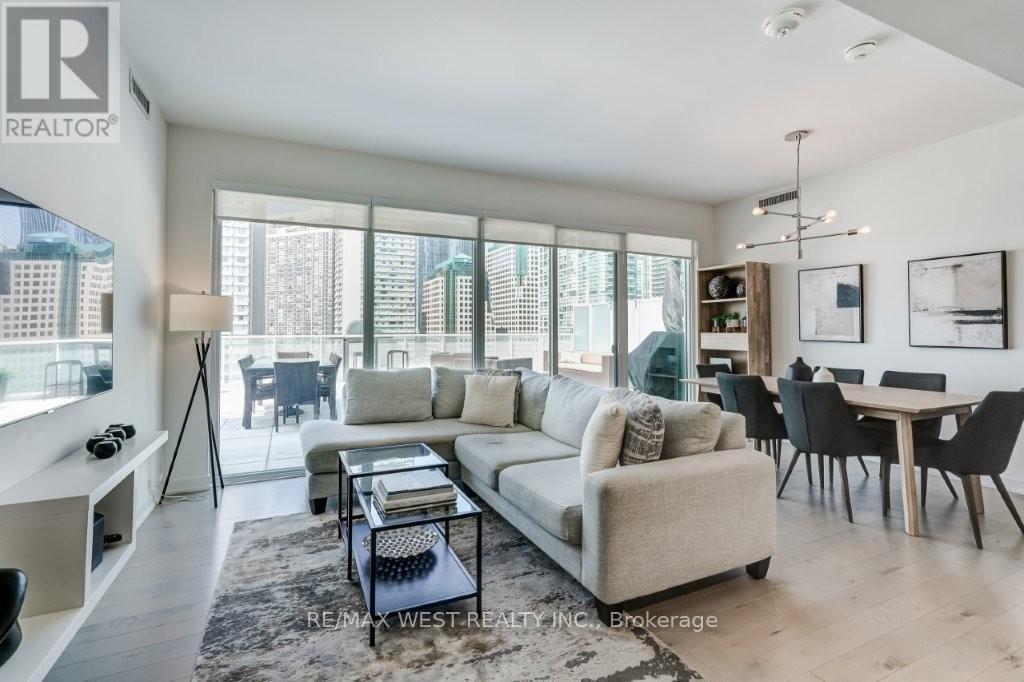 1006 - 15 Queens Quay E, Toronto, Ontario  M5E 0C5 - Photo 14 - C13215816