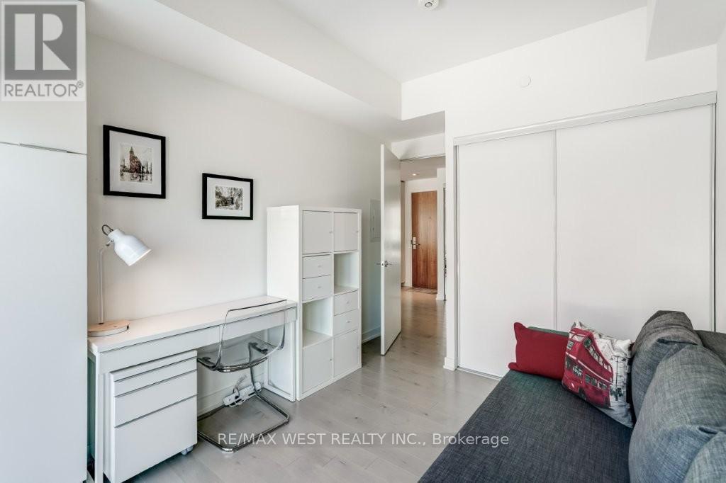1006 - 15 Queens Quay E, Toronto, Ontario  M5E 0C5 - Photo 19 - C13215816