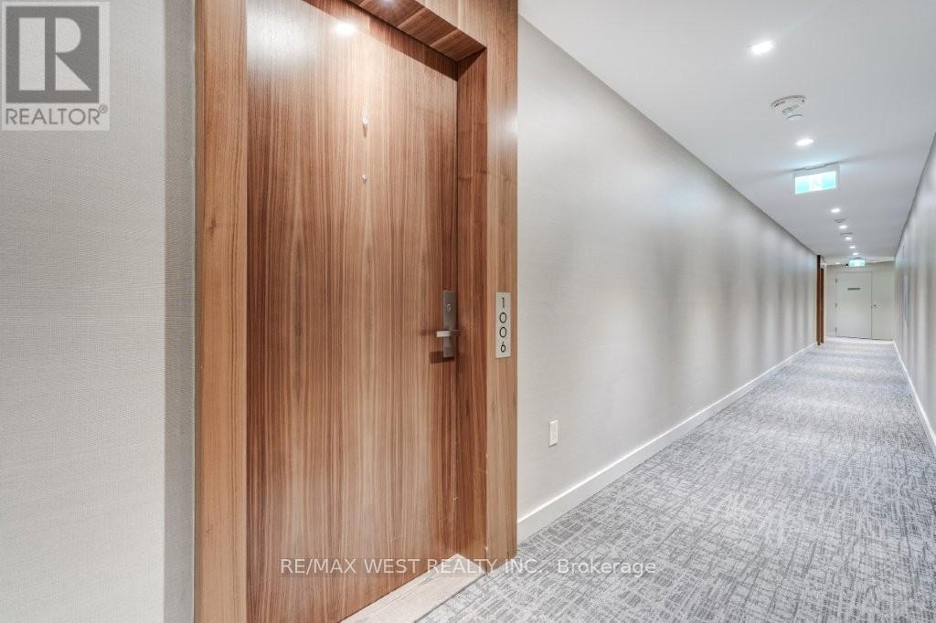1006 - 15 Queens Quay E, Toronto, Ontario  M5E 0C5 - Photo 3 - C13215816