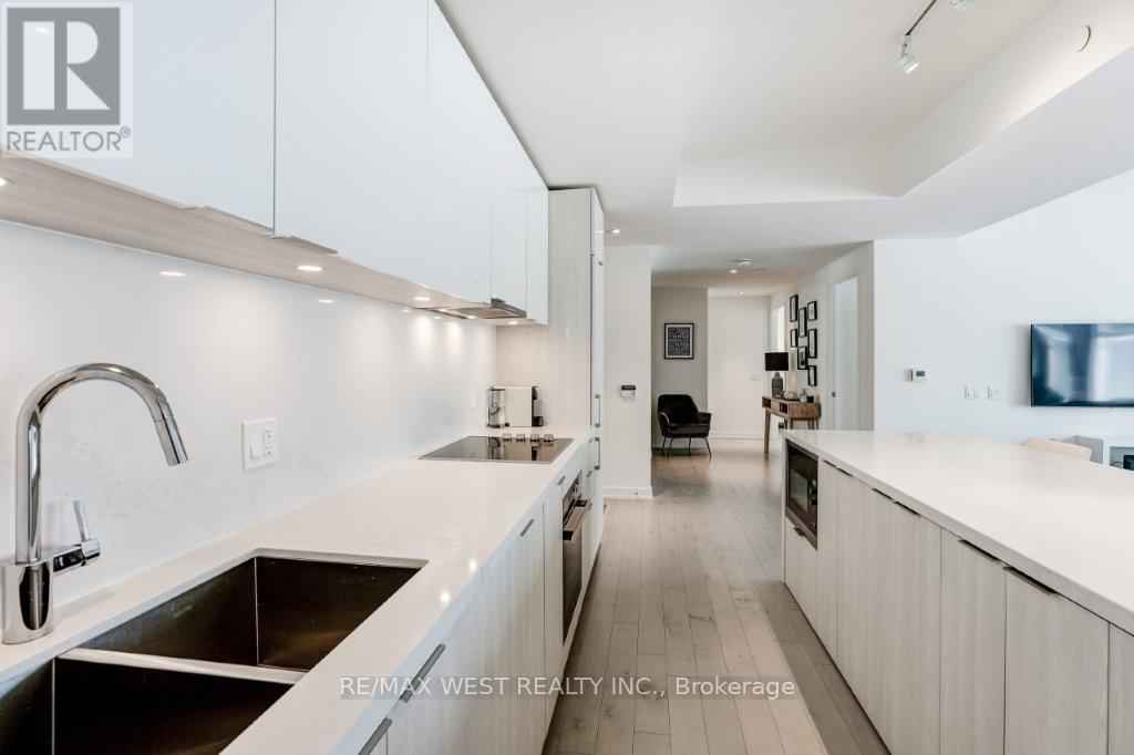 1006 - 15 Queens Quay E, Toronto, Ontario  M5E 0C5 - Photo 8 - C13215816