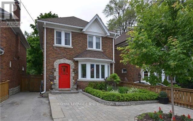 311 CHAPLIN CRESCENT, Toronto, Ontario
