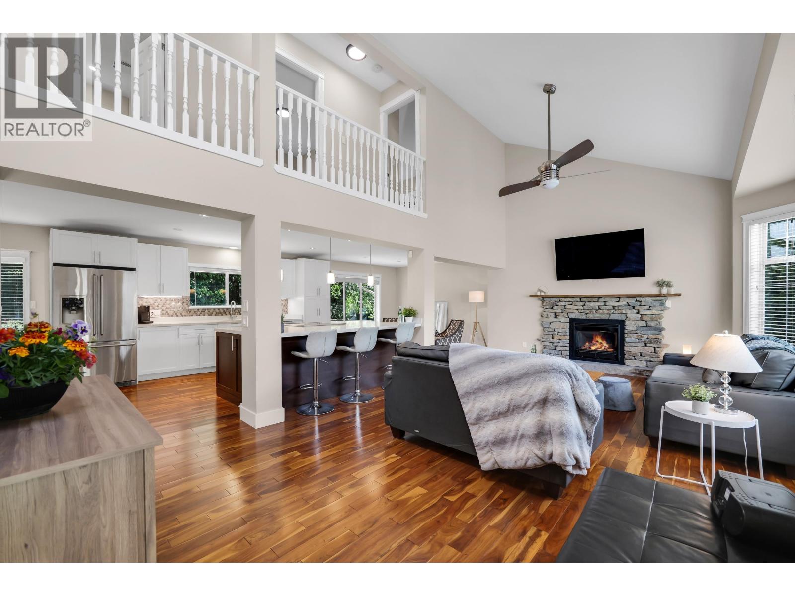 1510 Macdonald Place, Squamish, British Columbia  V0N 1H0 - Photo 1 - R3112992