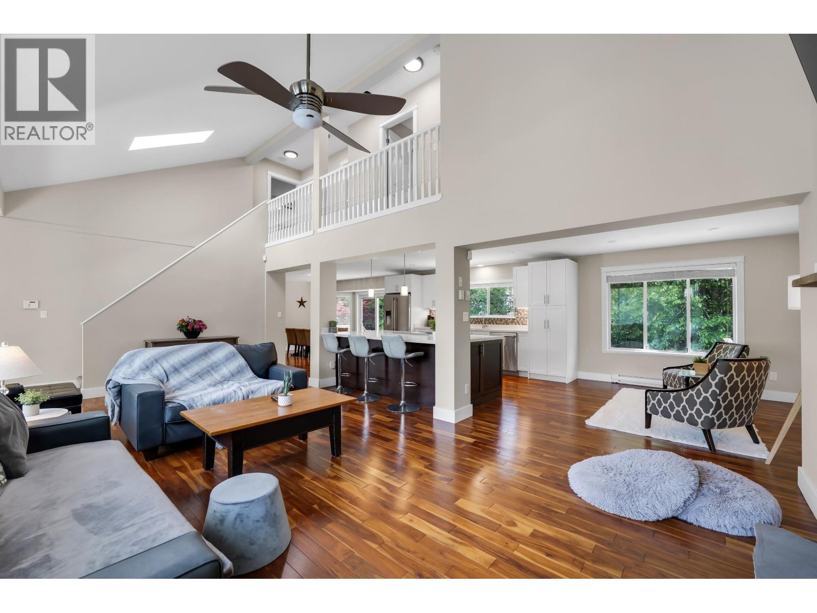 1510 Macdonald Place, Squamish, British Columbia  V0N 1H0 - Photo 2 - R3112992