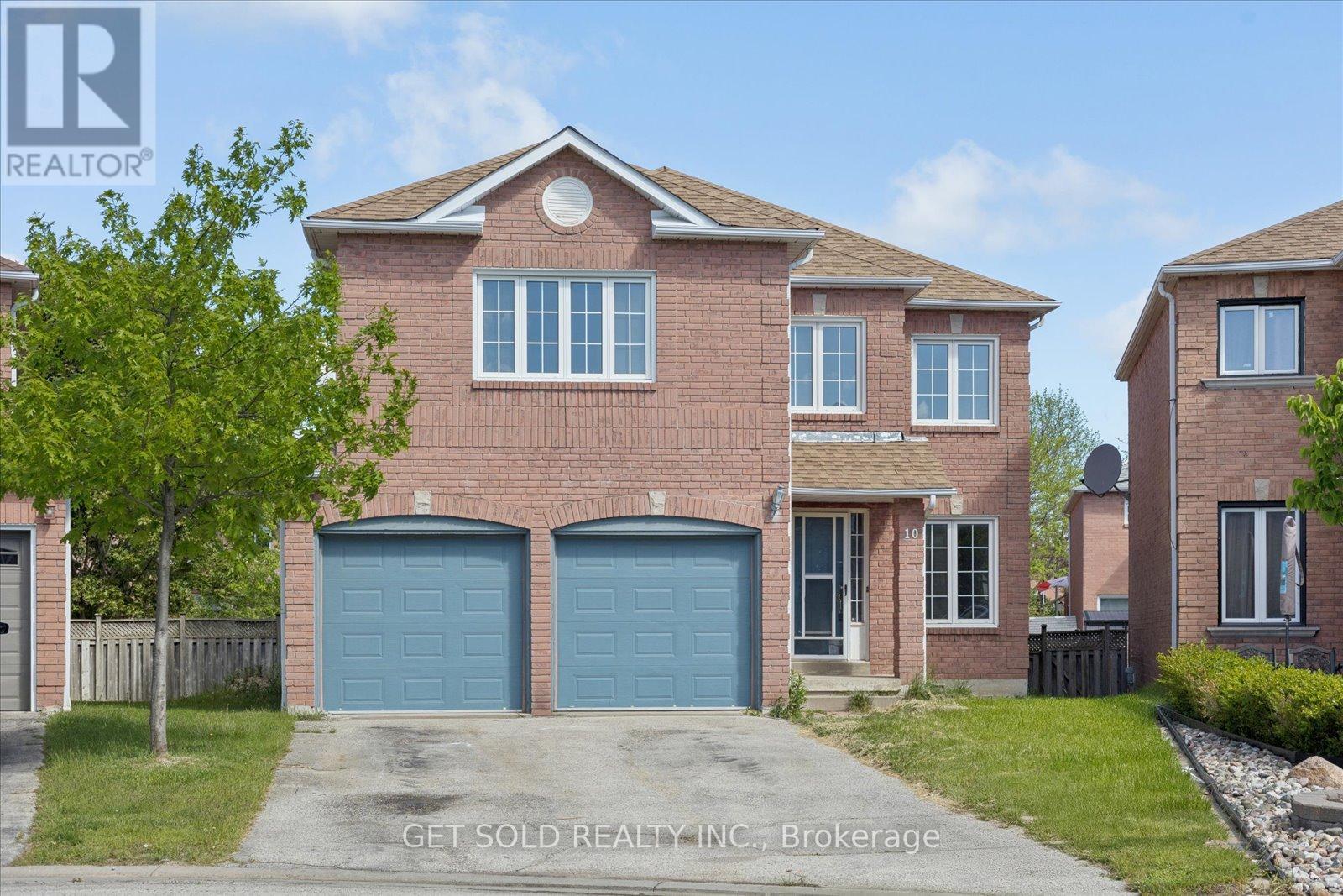 10 HOWES STREET, Ajax, Ontario