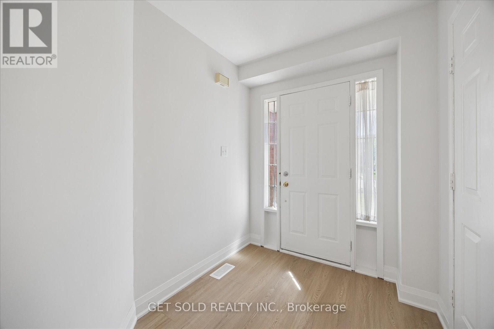 10 Howes Street, Ajax, Ontario  L1T 3V6 - Photo 4 - E13215532