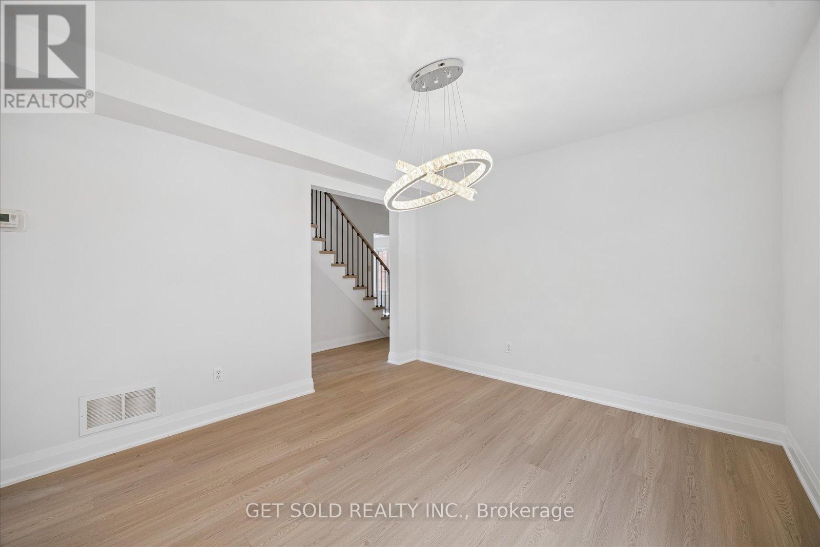 10 Howes Street, Ajax, Ontario  L1T 3V6 - Photo 7 - E13215532
