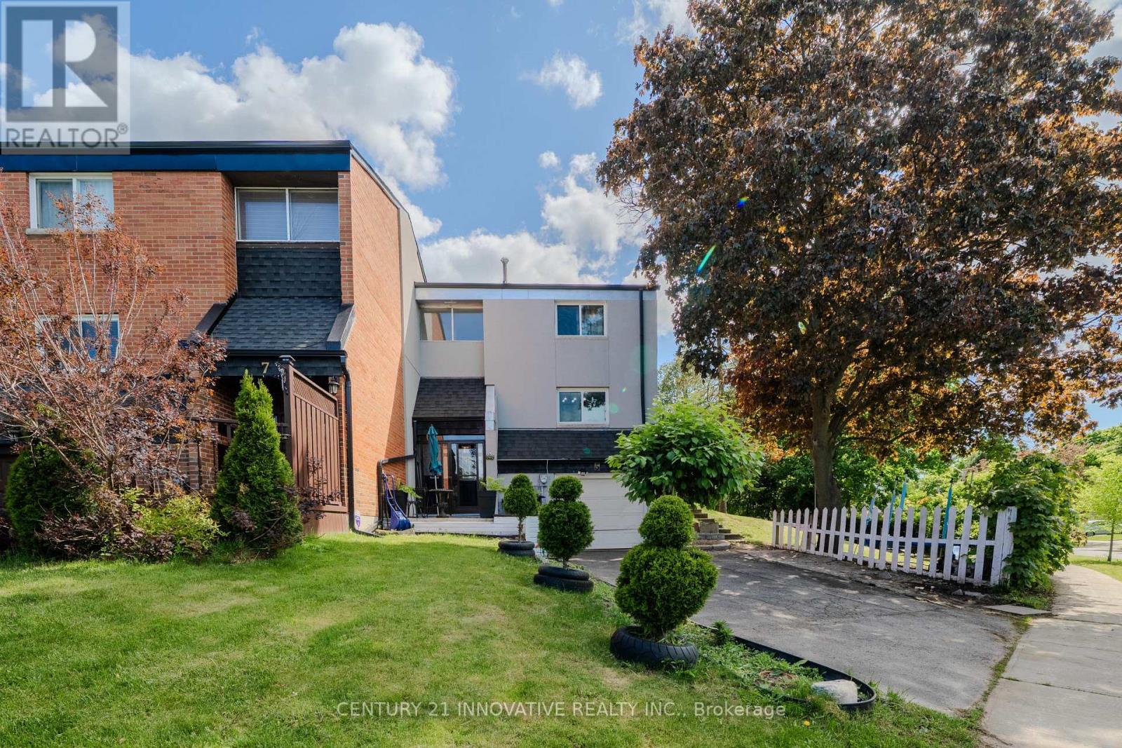 5 Cheatham Place, Toronto, Ontario  M1B 1C1 - Photo 3 - E13215534