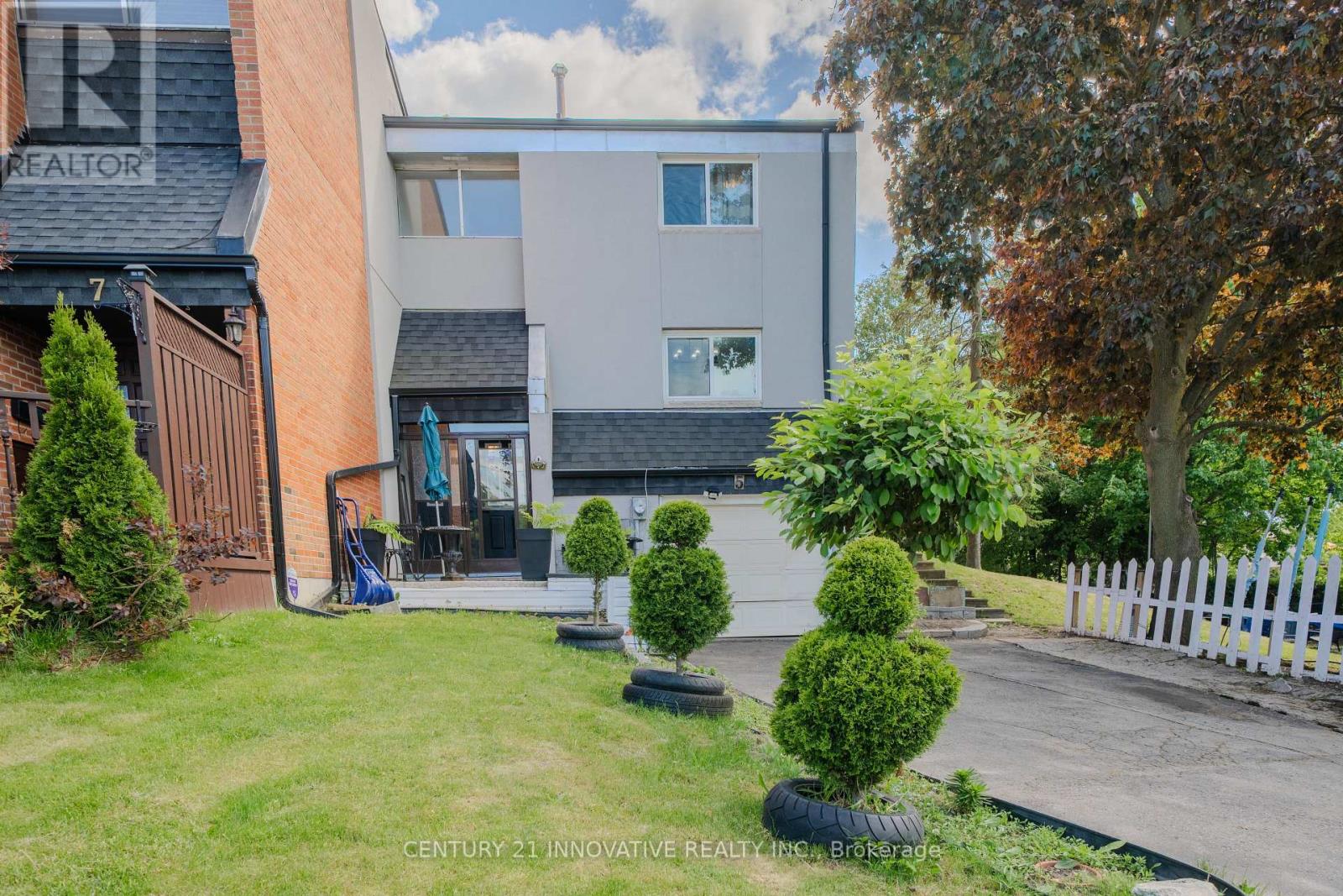 5 Cheatham Place, Toronto, Ontario  M1B 1C1 - Photo 4 - E13215534