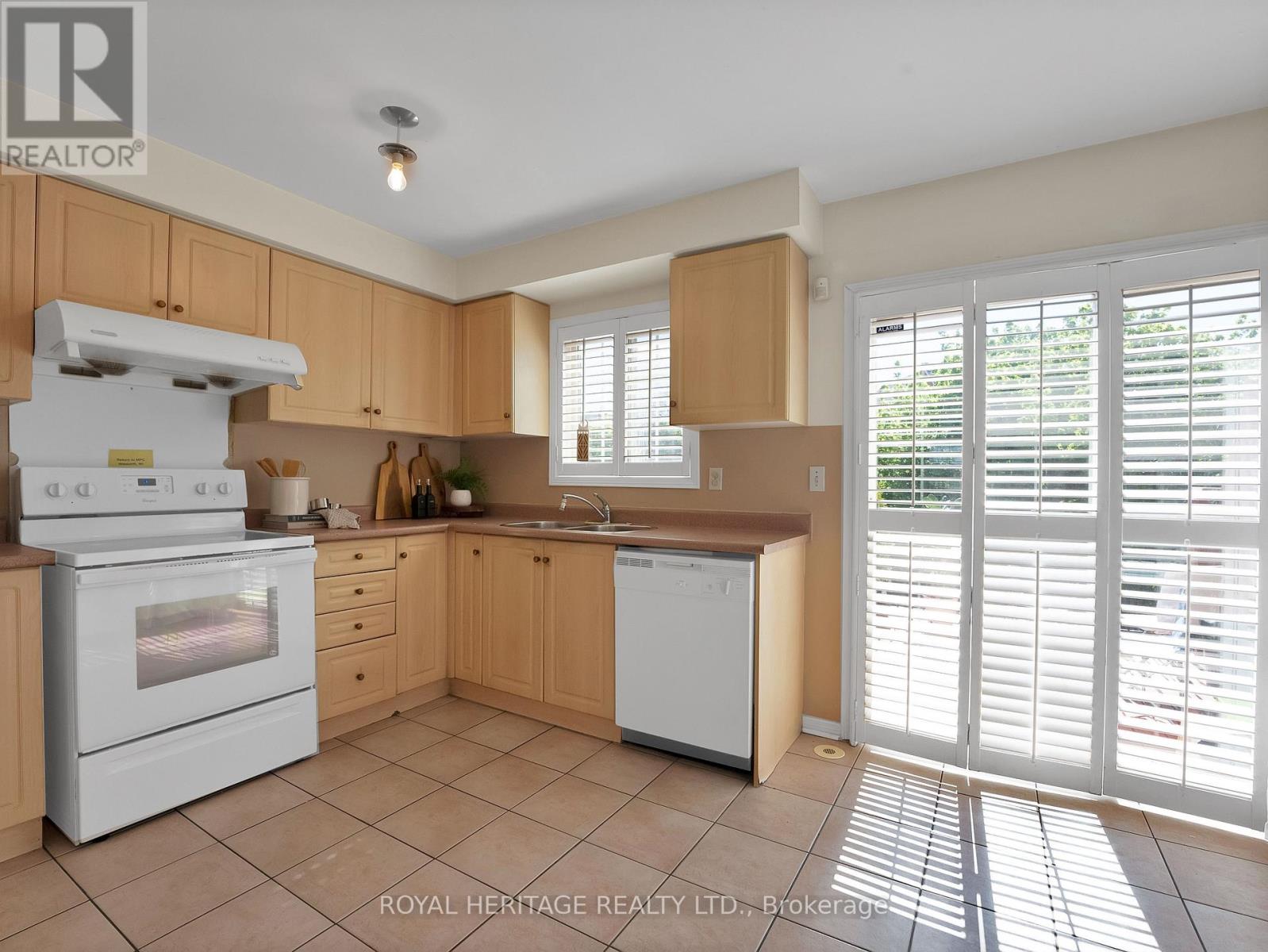 64 - 2758 Eglinton Avenue E, Toronto, Ontario  M1J 3P3 - Photo 13 - E13215640