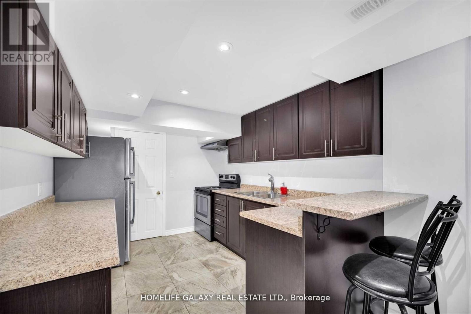 Bsmnt - 19 Warburton Drive, Ajax, Ontario  L1T 0K6 - Photo 11 - E13215850