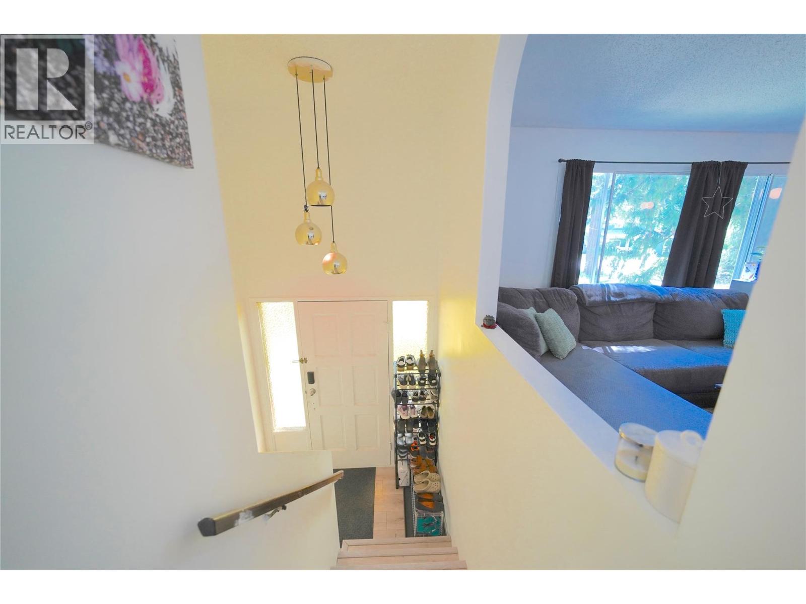 2897 Highway 3a, Nelson, British Columbia  V1L 6M1 - Photo 3 - 10385662