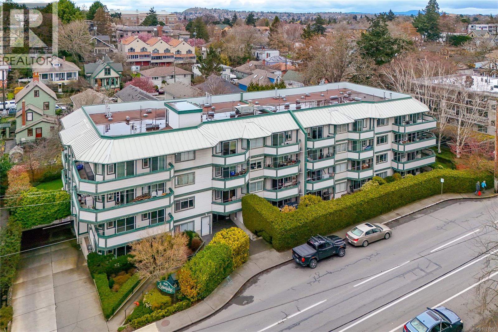 201 1270 Johnson St, Victoria, British Columbia  V8V 3P1 - Photo 1 - 1027958