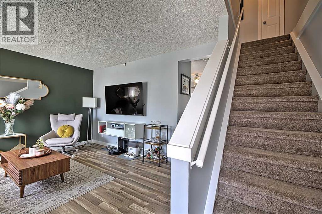 72 Deerpoint Road Se, Calgary, Alberta  T2J 6M9 - Photo 10 - A2311045