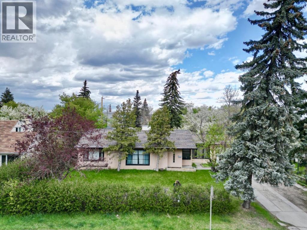 2110 26 Avenue SW, Calgary, Alberta  T2T 1E6 - Photo 1 - A2314141