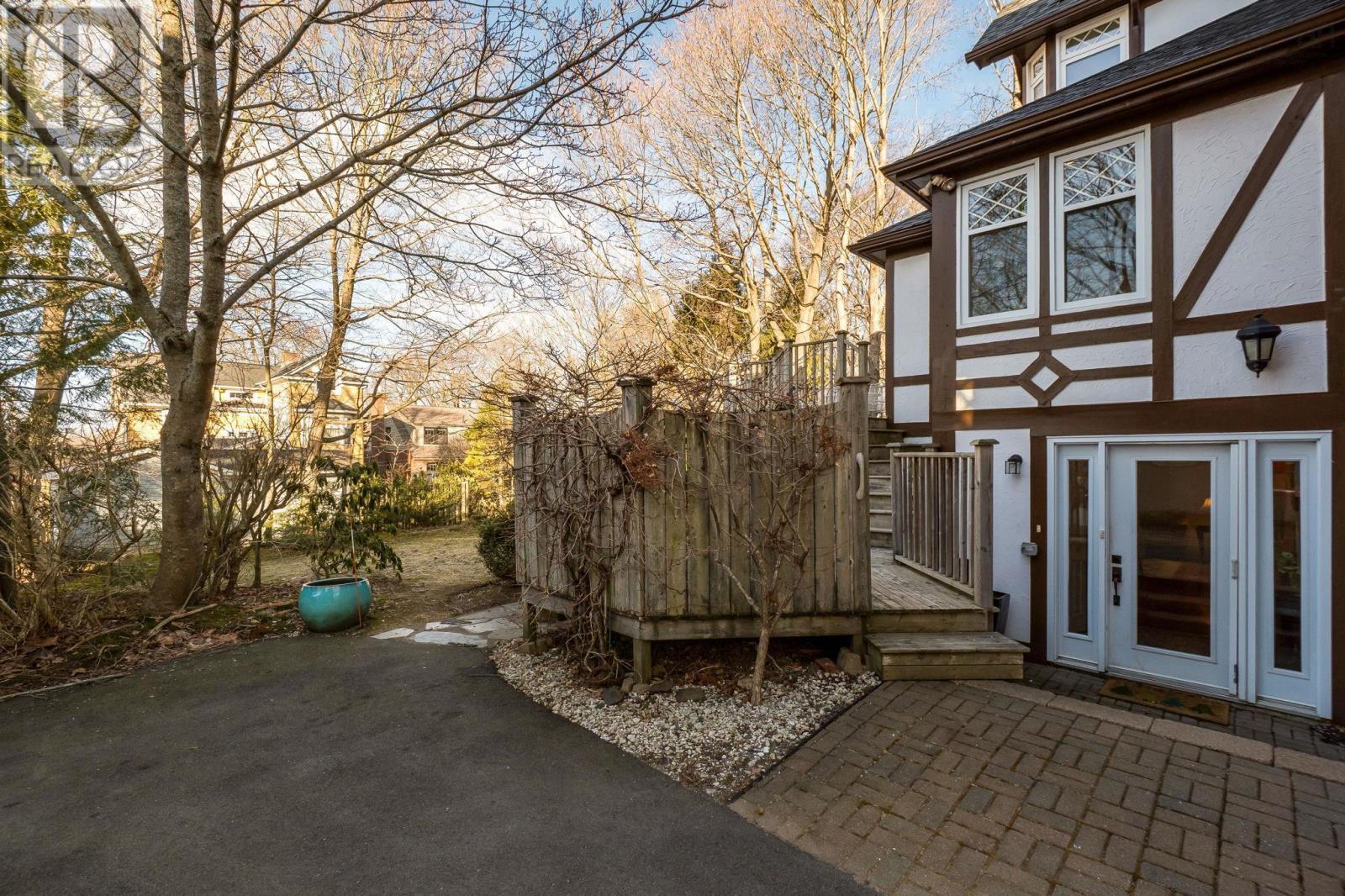 1950 Connaught Avenue, Halifax, Nova Scotia  B3H 4E1 - Photo 46 - 202601573