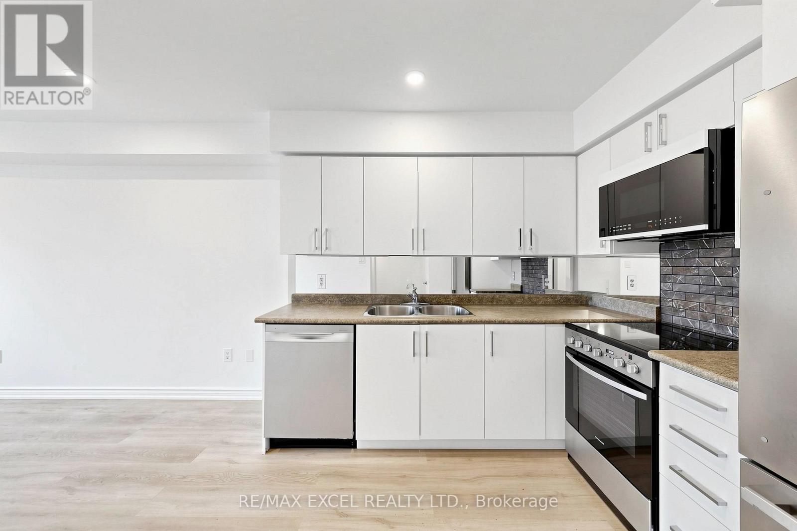 28 - 2285 Bur Oak Avenue, Markham, Ontario  L6E 0B9 - Photo 12 - N13215622