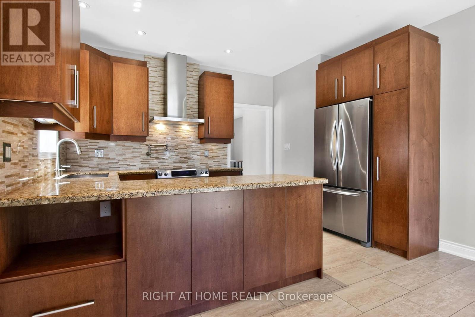 246 Caproni Drive, Vaughan, Ontario  L6A 1X7 - Photo 17 - N13215690