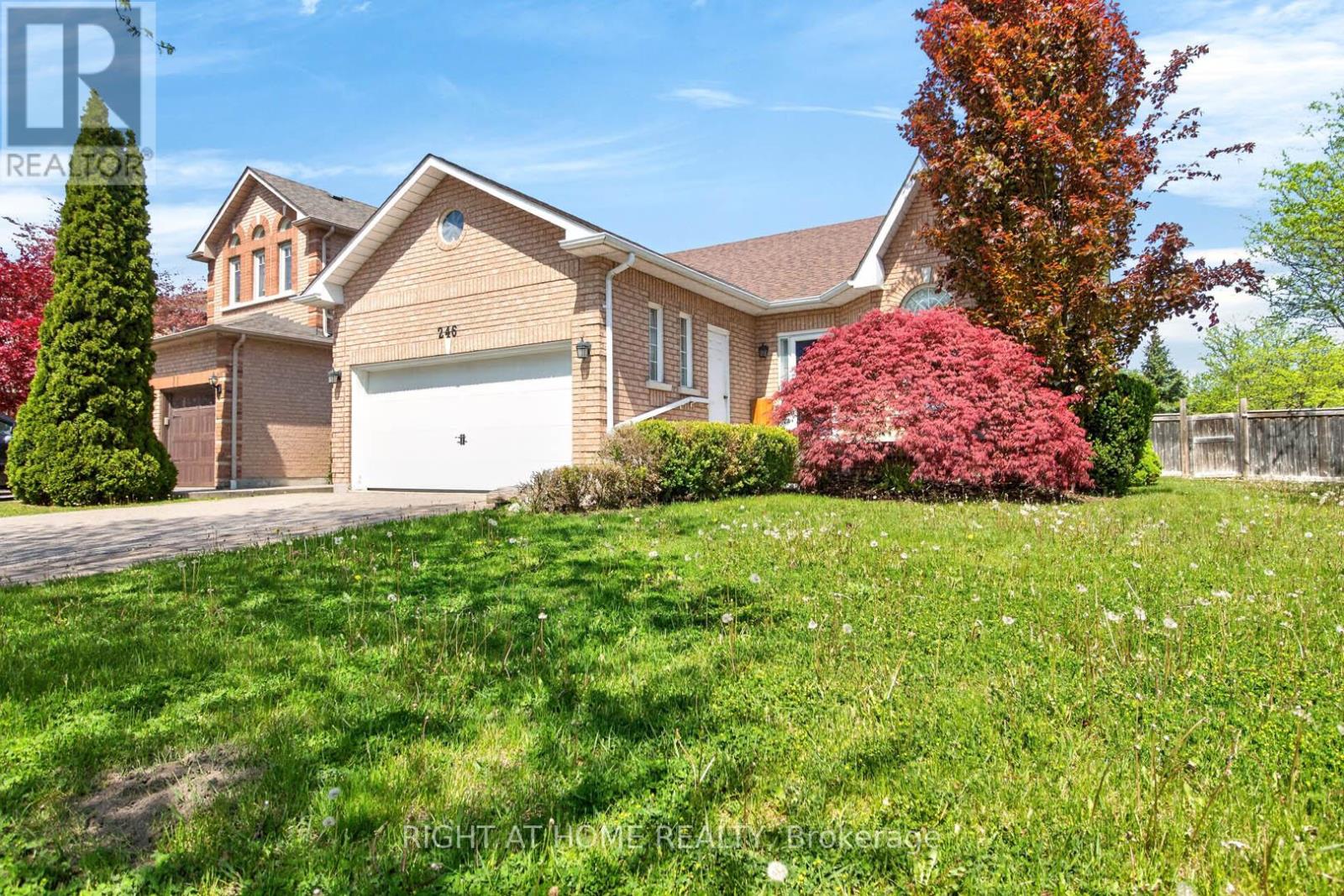 246 Caproni Drive, Vaughan, Ontario  L6A 1X7 - Photo 2 - N13215690