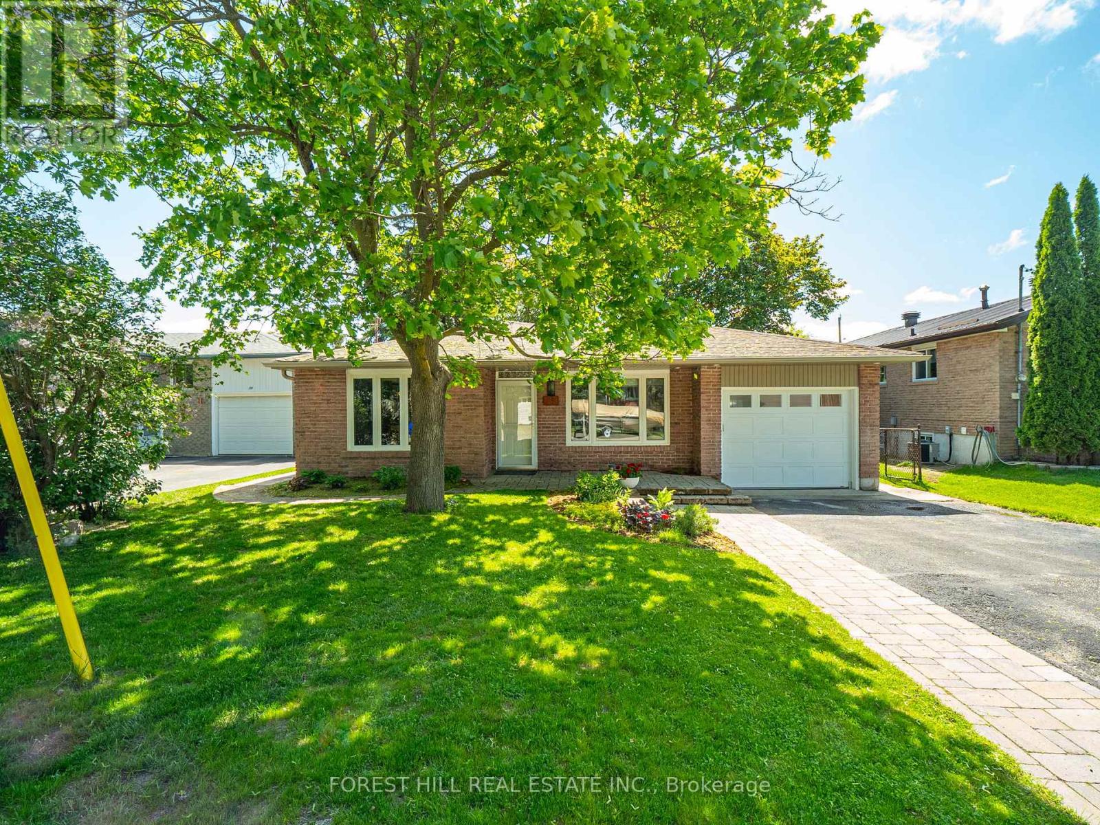 35 TOWNSEND AVENUE, Bradford West Gwillimbury, Ontario