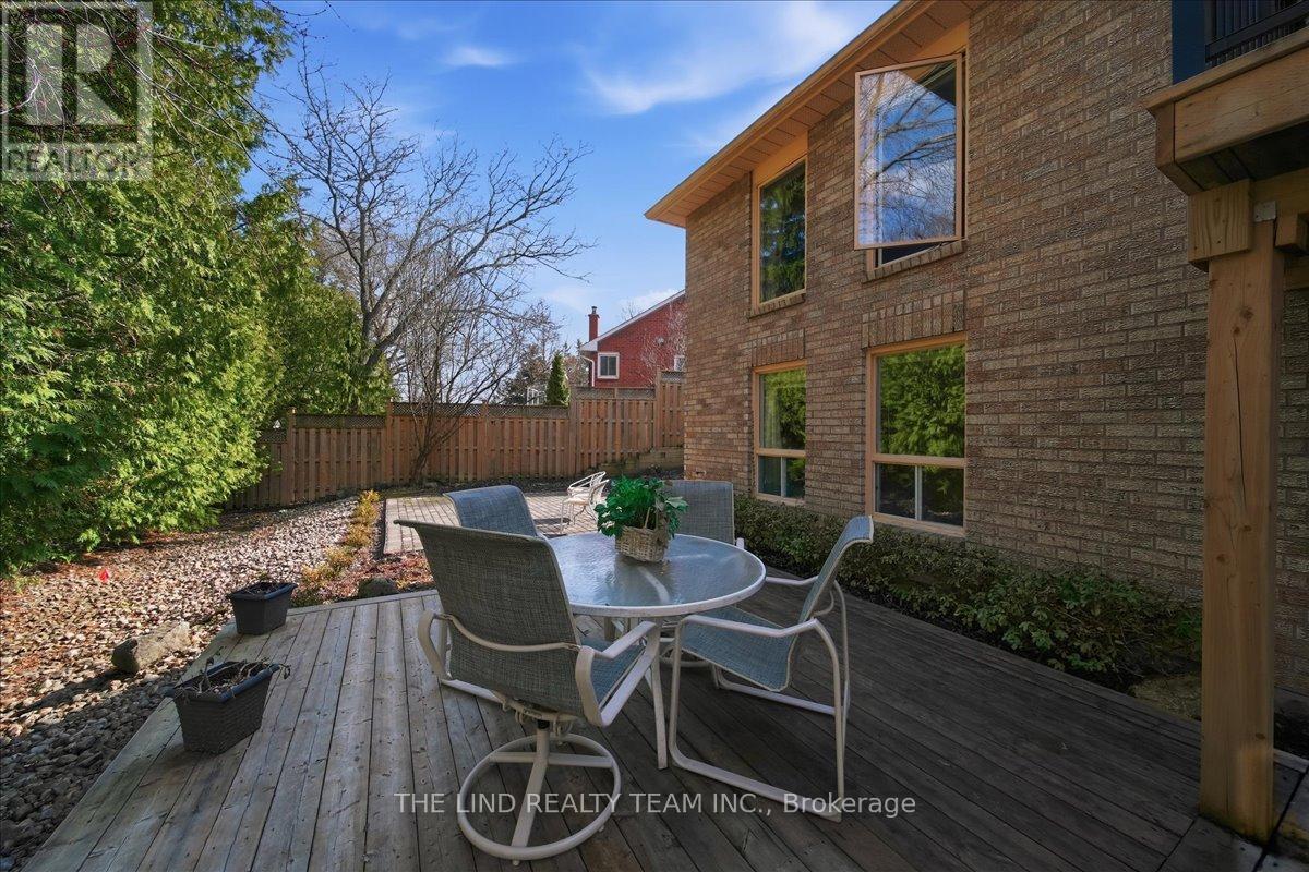 17 April Gardens, Aurora, Ontario  L4G 4R7 - Photo 42 - N13215856