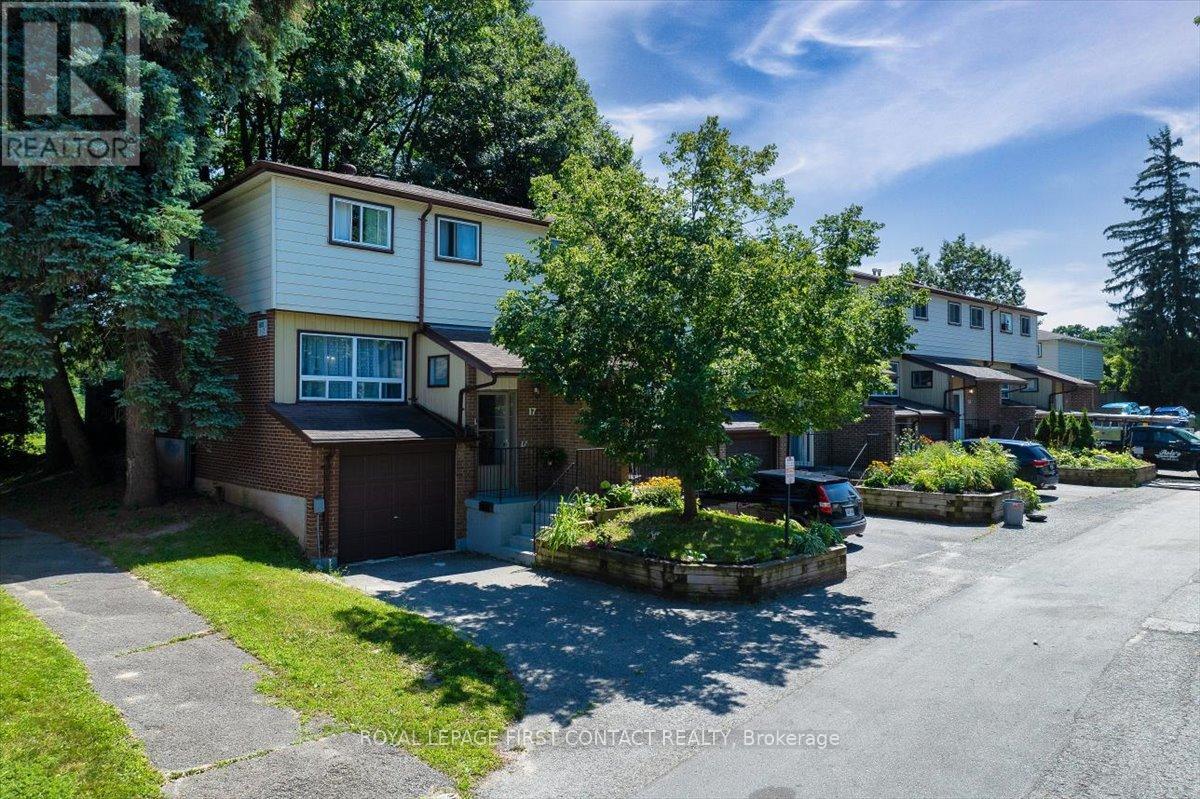 I7 - 63 FERRIS LANE, Barrie, Ontario