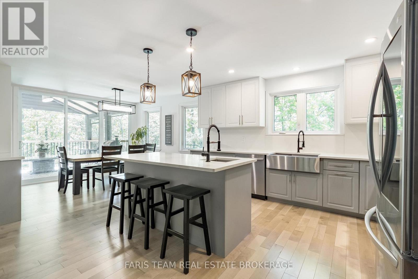 800 Mount St. Louis Road W, Oro-Medonte, Ontario  L0L 1V0 - Photo 10 - S13215710