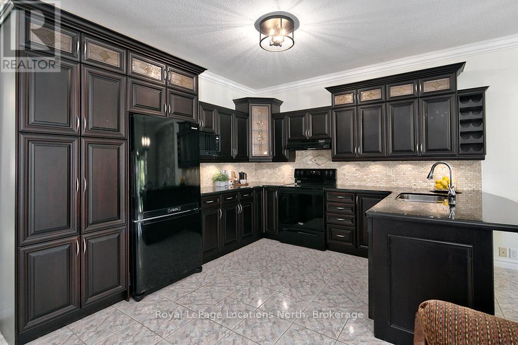 85 Chamberlain Crescent, Collingwood, Ontario  L9Y 0C8 - Photo 14 - S13215836