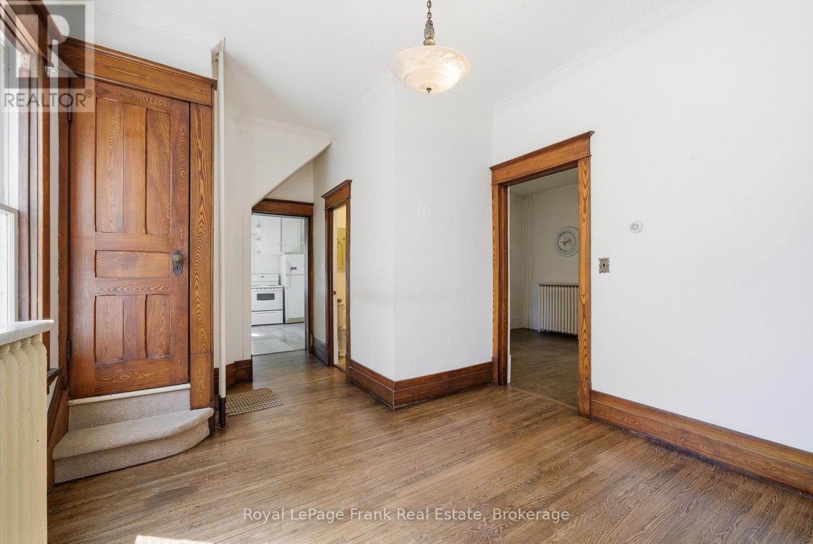 279 Kent Street W, Kawartha Lakes, Ontario  K9V 2Z8 - Photo 11 - X13164360